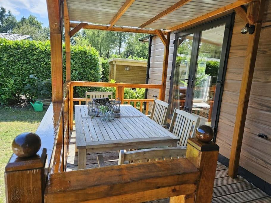 Veluwe Feel Good Villa เอเปอ ภายนอก รูปภาพ